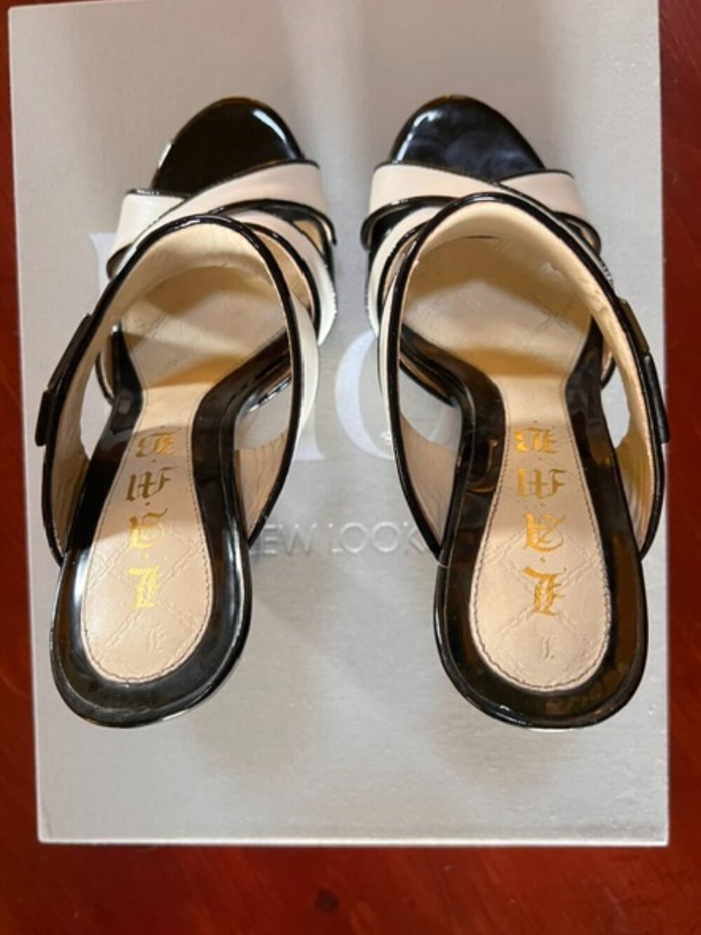 L.A.M.B. Sandra Sandal Black & White EUC Sz 6.5 - Picture 2 of 10